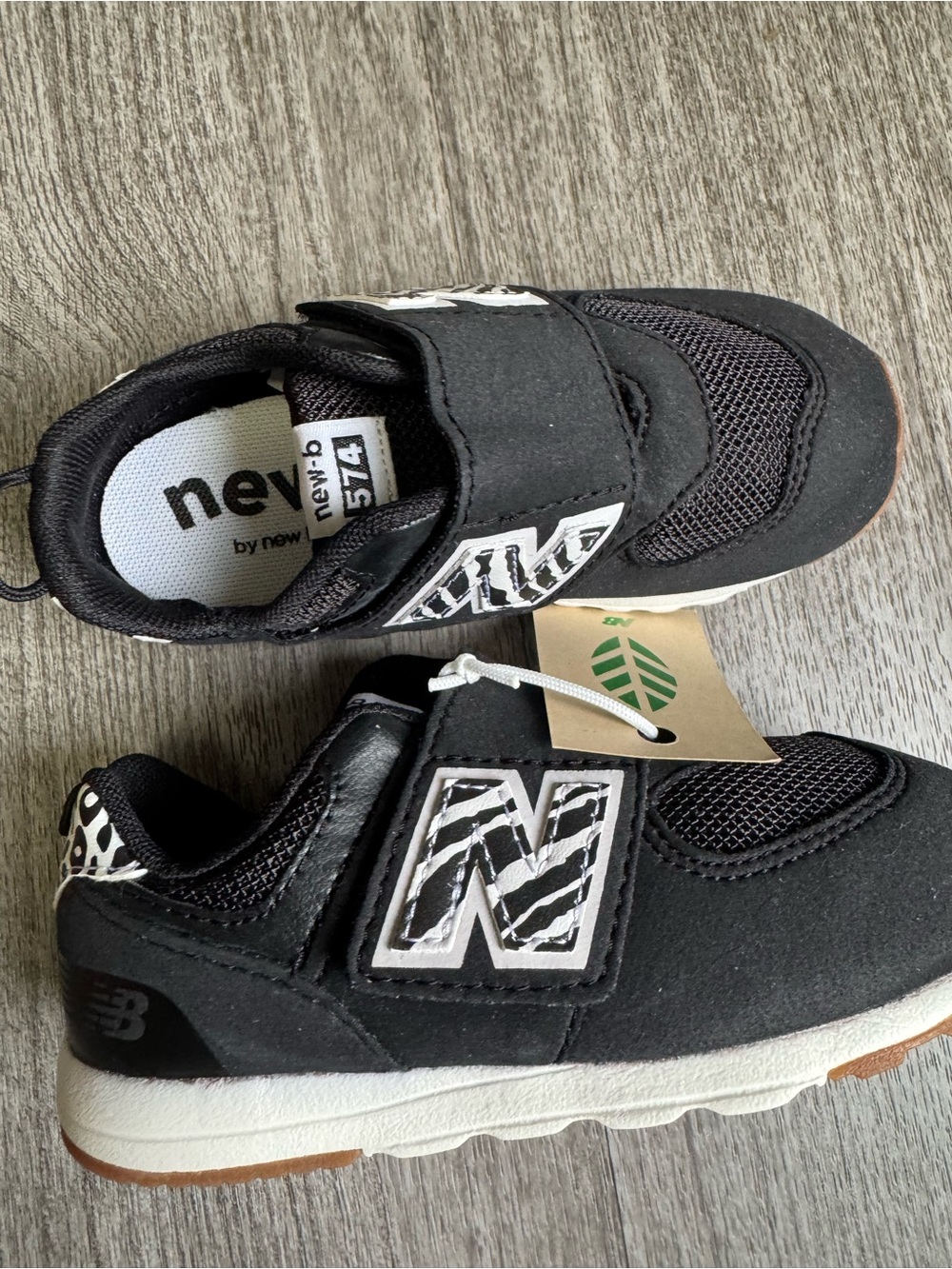 NWT ✨ New Balance 574 New-b V1 toddler sneakers in a black zebra print